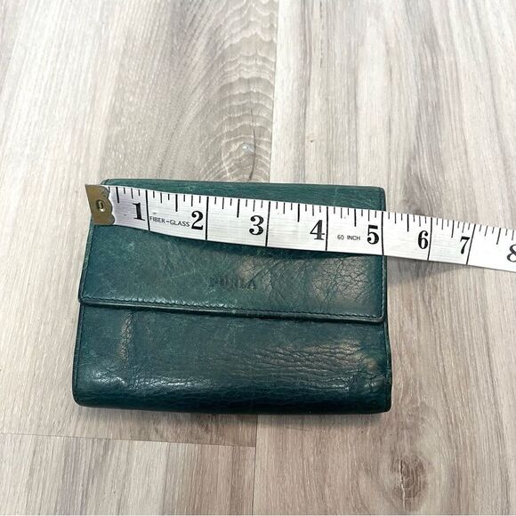 Furla Green Soft Leather Fold Out Wallet with Zippered Coin Pocket - Picture 8 of 9